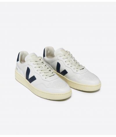 Zapatilla Veja V-90 suede ex-white-nautico